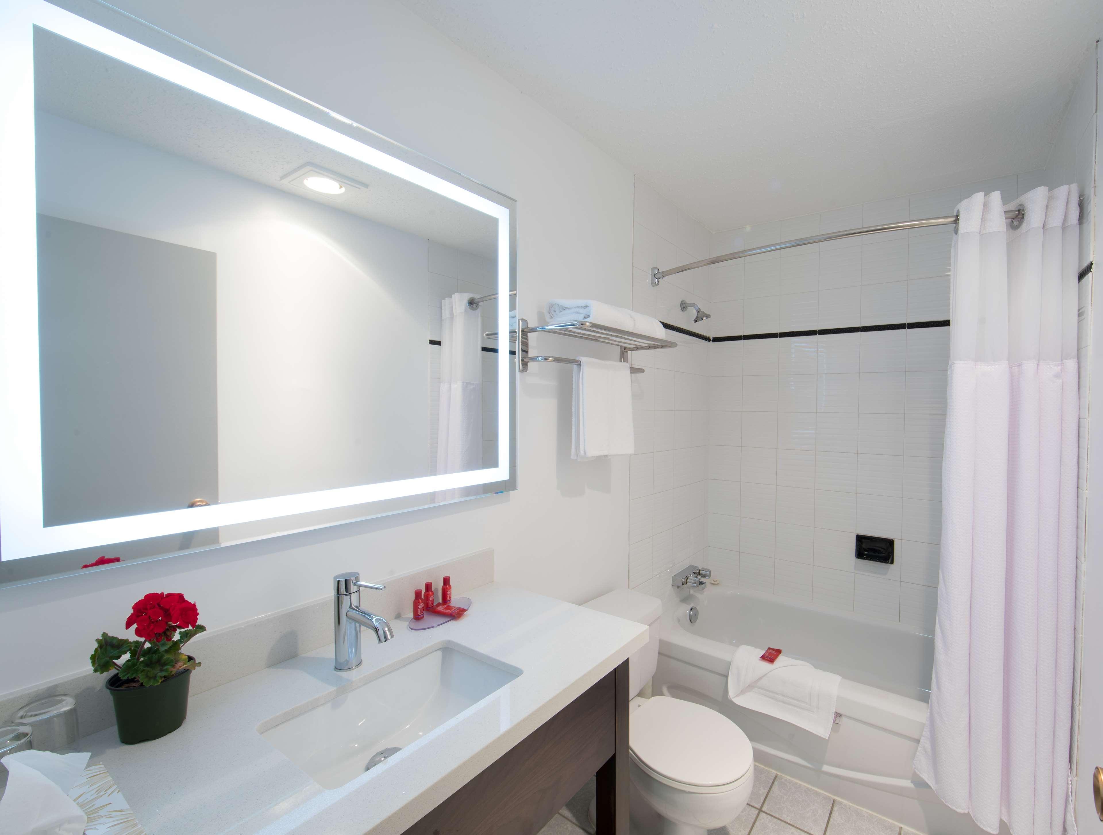 Surestay Hotel By Best Western Castlegar Bagian luar foto