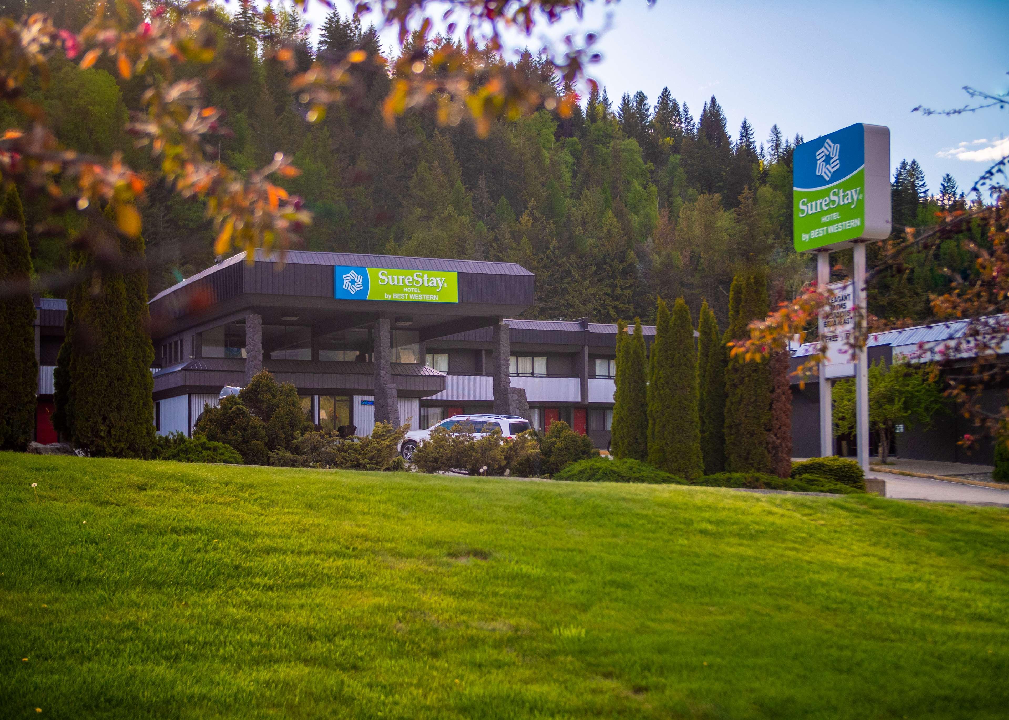 Surestay Hotel By Best Western Castlegar Bagian luar foto